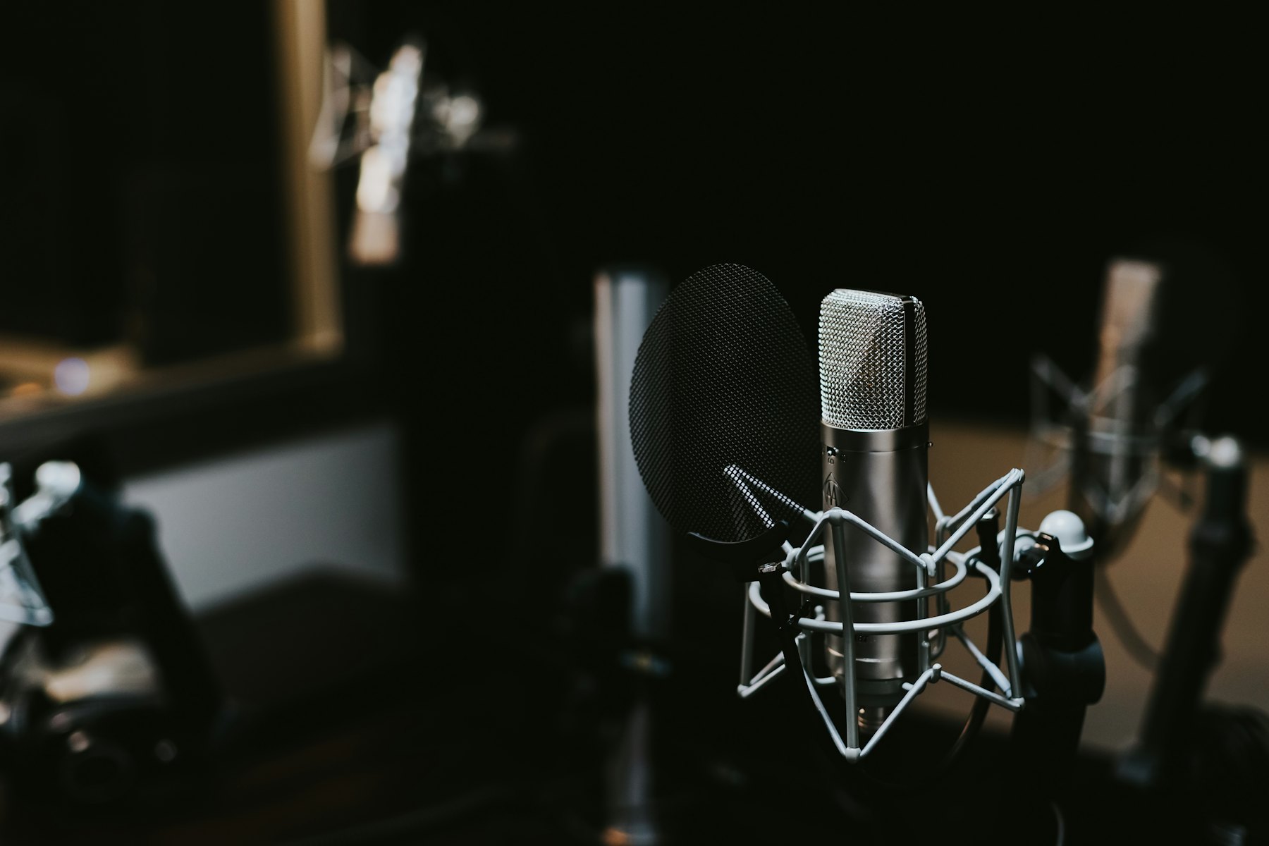 Condenser microphone in a recording studio